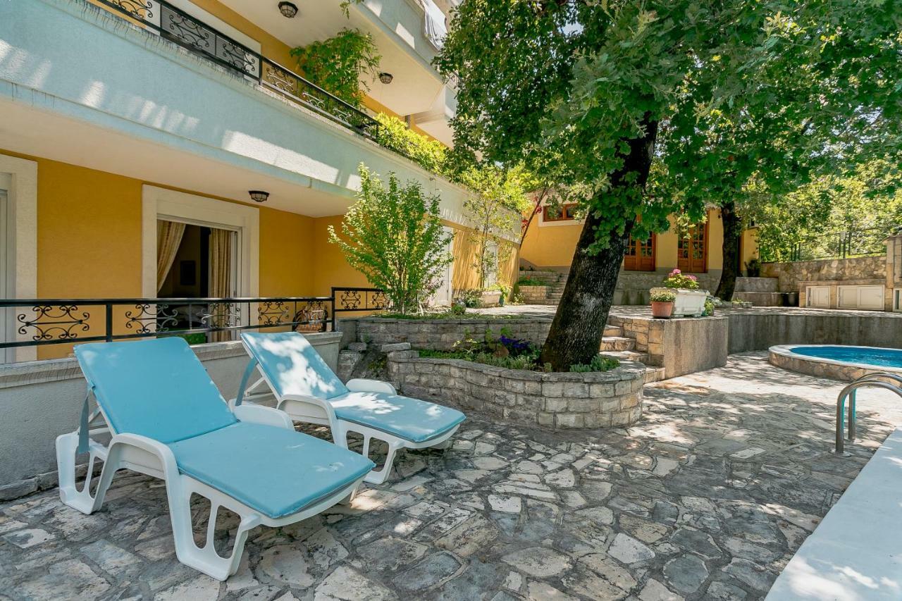 Poolside Apartments Miljan I Ranko ヘルツェグ・ノヴィ エクステリア 写真